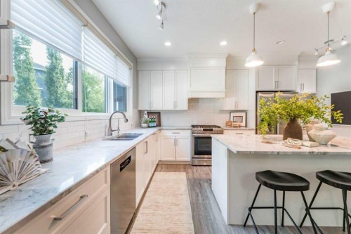 42 West Grove Way Sw, Calgary, AB 