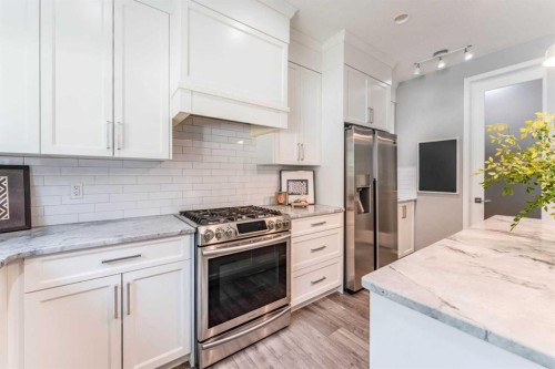 42 West Grove Way Sw, Calgary, AB 