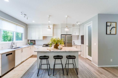 42 West Grove Way Sw, Calgary, AB 