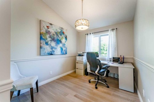 150 Oakbriar Close Sw, Calgary, AB 