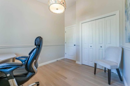 150 Oakbriar Close Sw, Calgary, AB 
