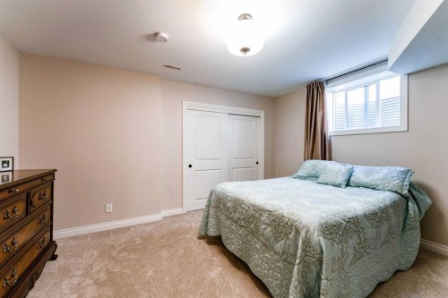 150 Oakbriar Close Sw, Calgary, AB 