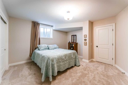 150 Oakbriar Close Sw, Calgary, AB 