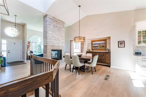 150 Oakbriar Close Sw, Calgary, AB 