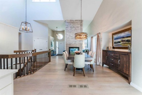150 Oakbriar Close Sw, Calgary, AB 