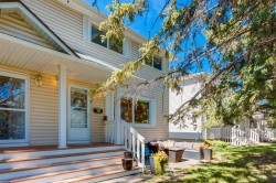 531 Killarney Glen Court SW Calgary, AB T3E 7H4