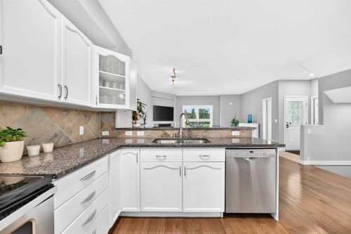 2405 17 Street Sw, Calgary, AB 