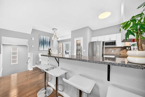2405 17 Street Sw, Calgary, AB 