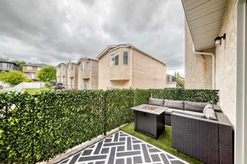 2405 17 Street Sw, Calgary, AB 