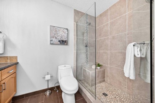 2405 17 Street Sw, Calgary, AB 