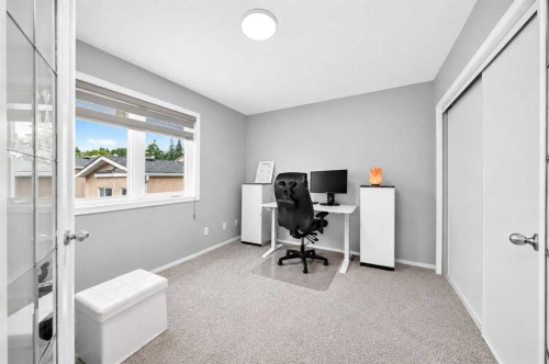 2405 17 Street Sw, Calgary, AB 