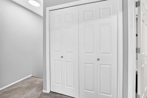 2405 17 Street Sw, Calgary, AB 