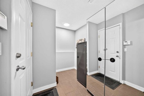 2405 17 Street Sw, Calgary, AB 