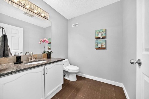 2405 17 Street Sw, Calgary, AB 