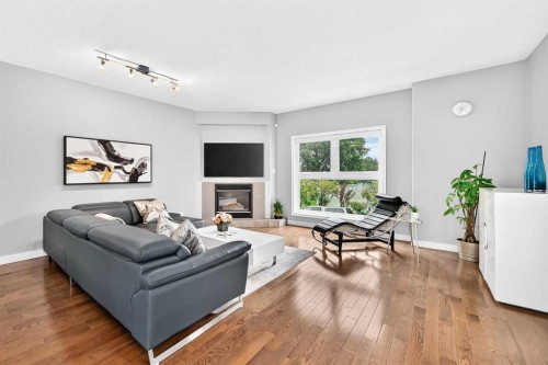 2405 17 Street Sw, Calgary, AB 