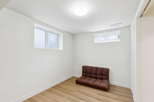 7304 5 Street Sw, Calgary, AB - Indoor Photo Showing Other Room