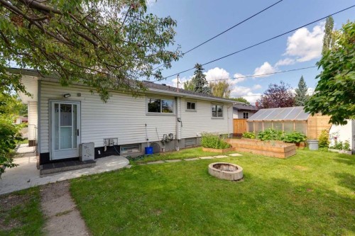 7304 5 Street Sw, Calgary, AB - Outdoor