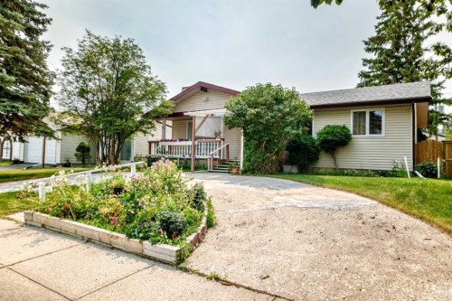 351 Cedarpark Drive Sw, Calgary, AB - Outdoor