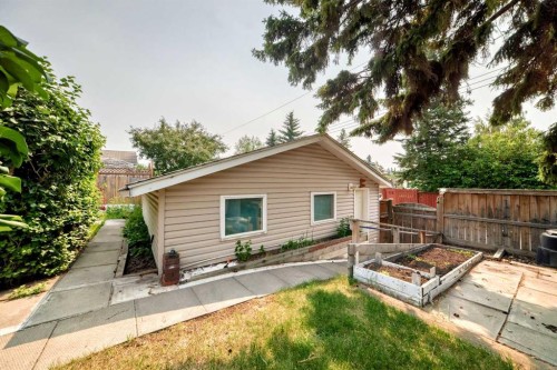 351 Cedarpark Drive Sw, Calgary, AB - Outdoor