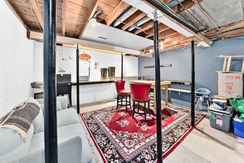 8512 33 Avenue Nw, Calgary, AB 