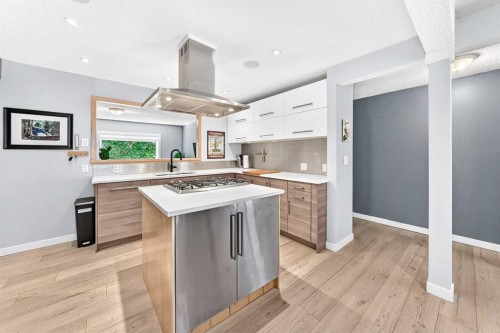8512 33 Avenue Nw, Calgary, AB 