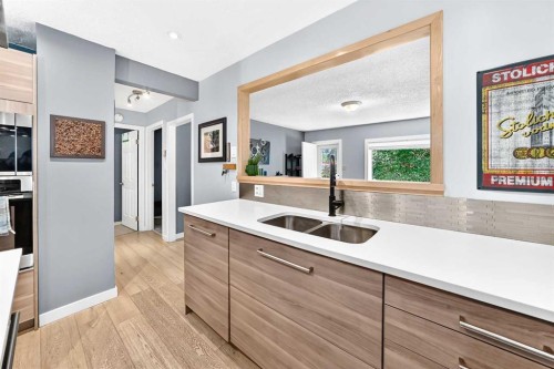 8512 33 Avenue Nw, Calgary, AB 