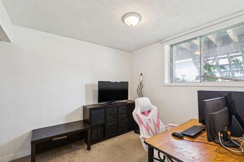 3556 33 Street Se, Calgary, AB 