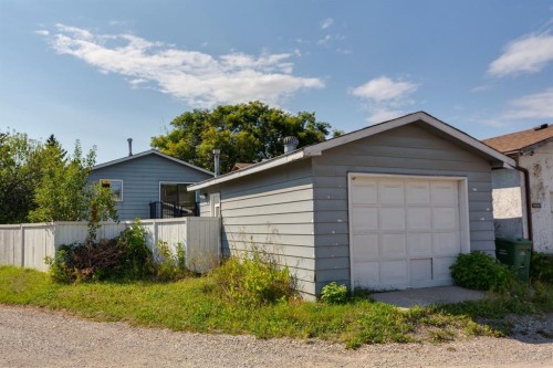 3556 33 Street Se, Calgary, AB 