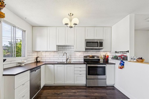 3556 33 Street Se, Calgary, AB 