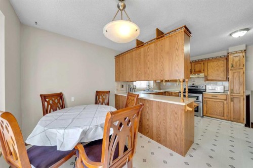 28 Macewan Meadow Link Nw, Calgary, AB - Indoor Photo Showing Dining Room