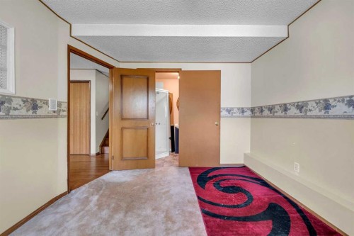 28 Macewan Meadow Link Nw, Calgary, AB - Indoor Photo Showing Other Room
