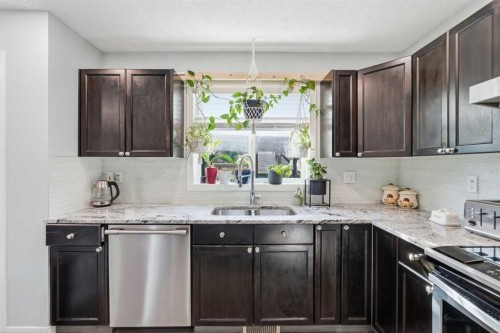279 Everstone Drive Sw, Calgary, AB 