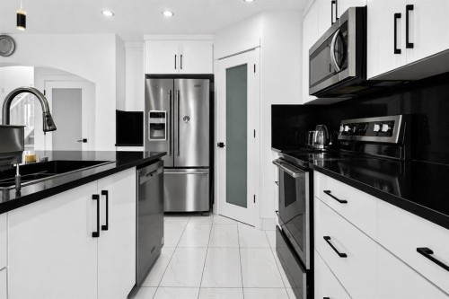 53 Martha'S Place Ne, Calgary, AB 