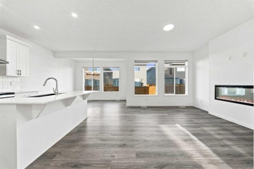12 Corner Glen Row Ne, Calgary, AB 