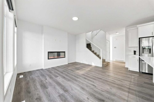 12 Corner Glen Row Ne, Calgary, AB 