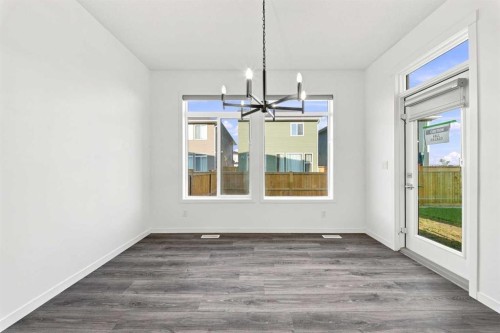 12 Corner Glen Row Ne, Calgary, AB 