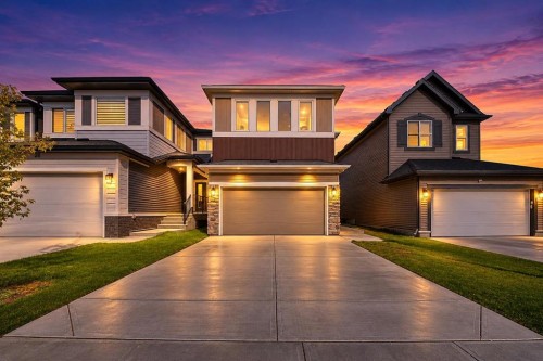12 Corner Glen Row Ne, Calgary, AB 