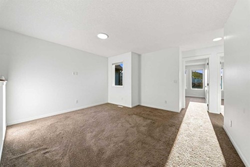 12 Corner Glen Row Ne, Calgary, AB 