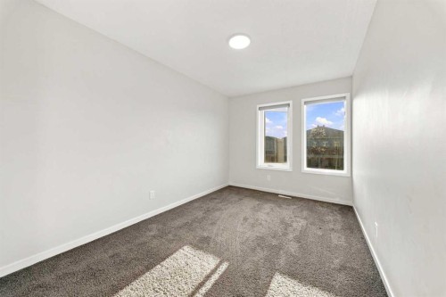 12 Corner Glen Row Ne, Calgary, AB 