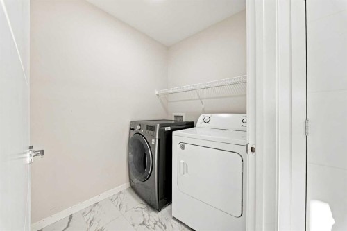 12 Corner Glen Row Ne, Calgary, AB 