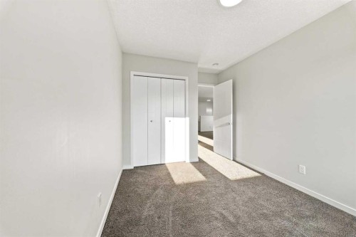 12 Corner Glen Row Ne, Calgary, AB 