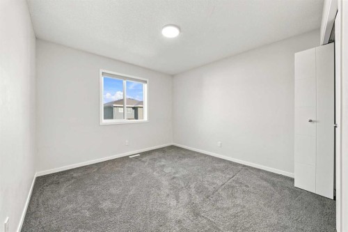 12 Corner Glen Row Ne, Calgary, AB 