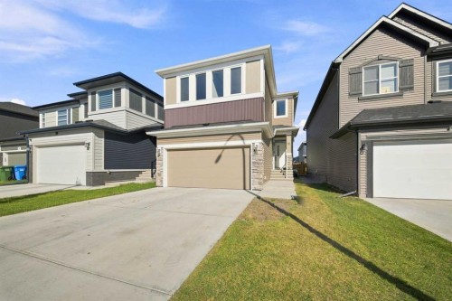 12 Corner Glen Row Ne, Calgary, AB 