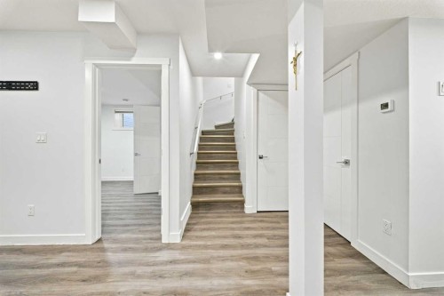 12 Corner Glen Row Ne, Calgary, AB 