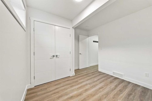 12 Corner Glen Row Ne, Calgary, AB 