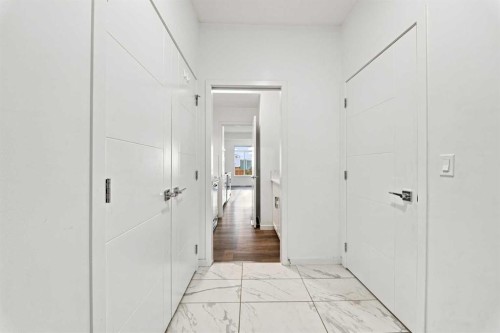 12 Corner Glen Row Ne, Calgary, AB 