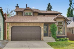 23 Hawksbrow Road NW Calgary, AB T3G 2S8