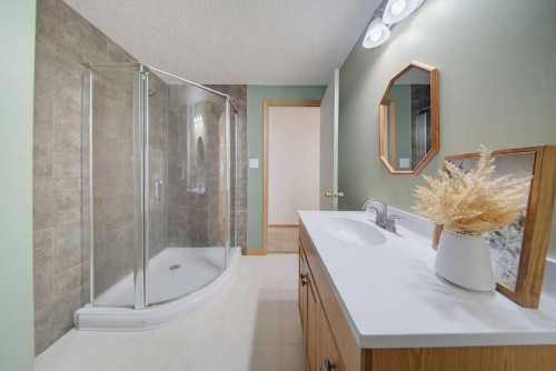 23 Hawksbrow Road Nw, Calgary, AB 