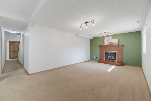 23 Hawksbrow Road Nw, Calgary, AB 