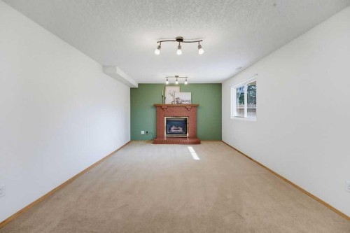 23 Hawksbrow Road Nw, Calgary, AB 
